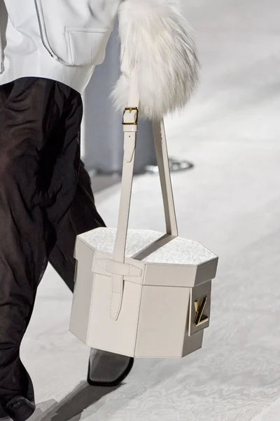 Look 98